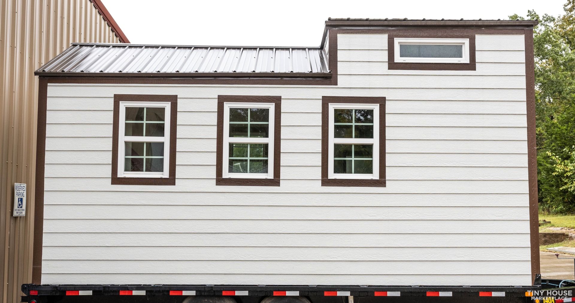 Brand New Tiny Home - Built by Ventur - Image 3 Thumbnail