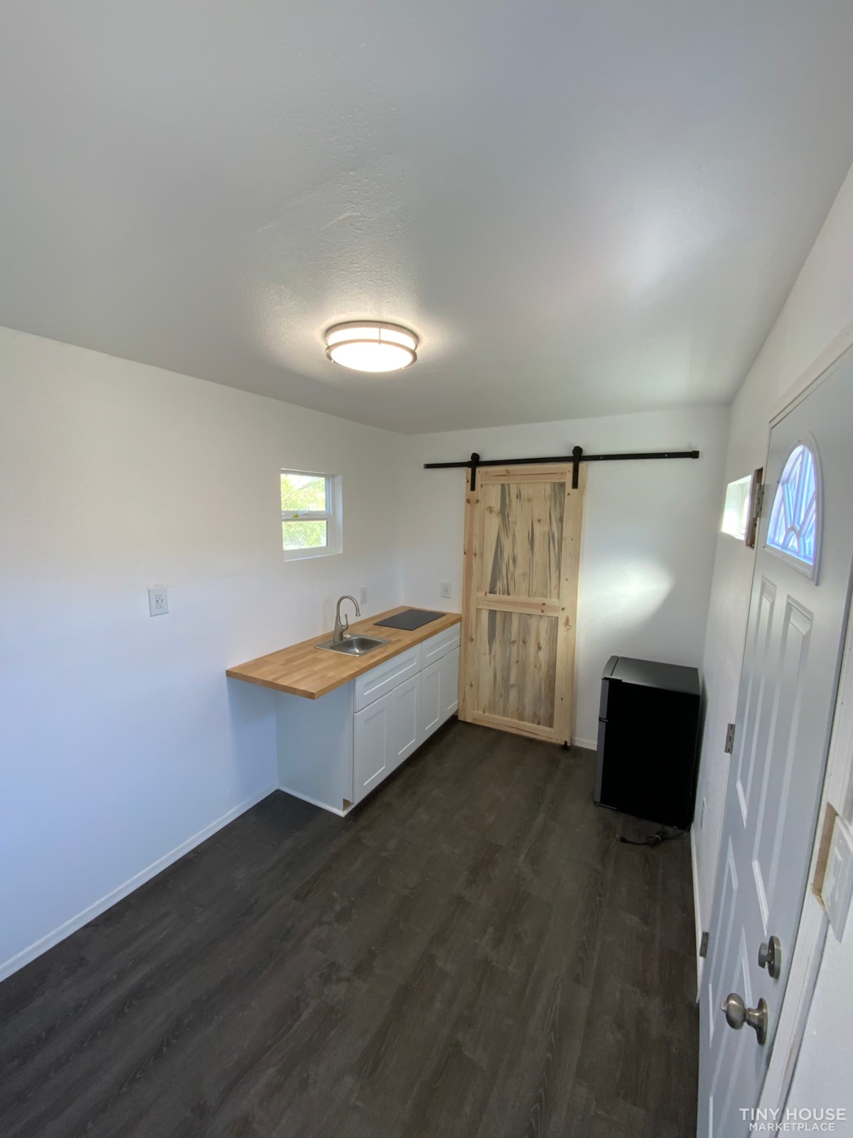 Brand New Tiny Home for Sale - 2022 Built by Tiny Home Adventures - Image 4 Thumbnail