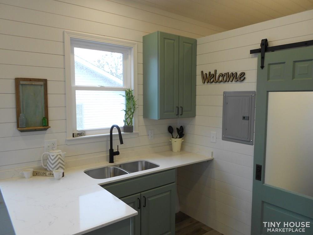 Brand New Tiny home, shiplap, loft, Good Quality hand built. 305 sq ft with deck - Image 4 Thumbnail
