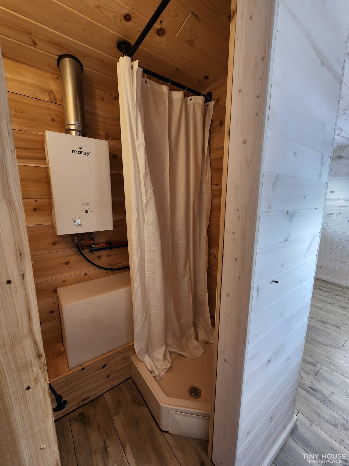 Brand New Tiny House Camper - Image 4 Thumbnail
