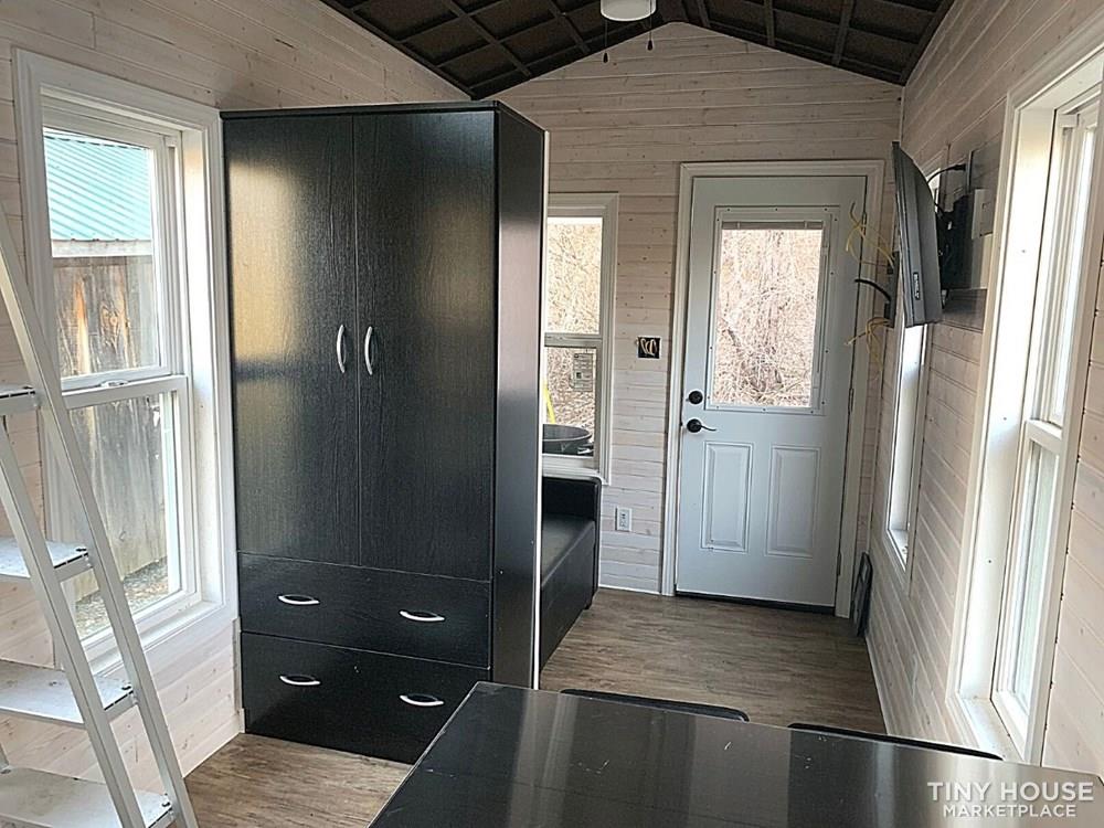 Brand New Tiny House Modern Style - Image 4 Thumbnail