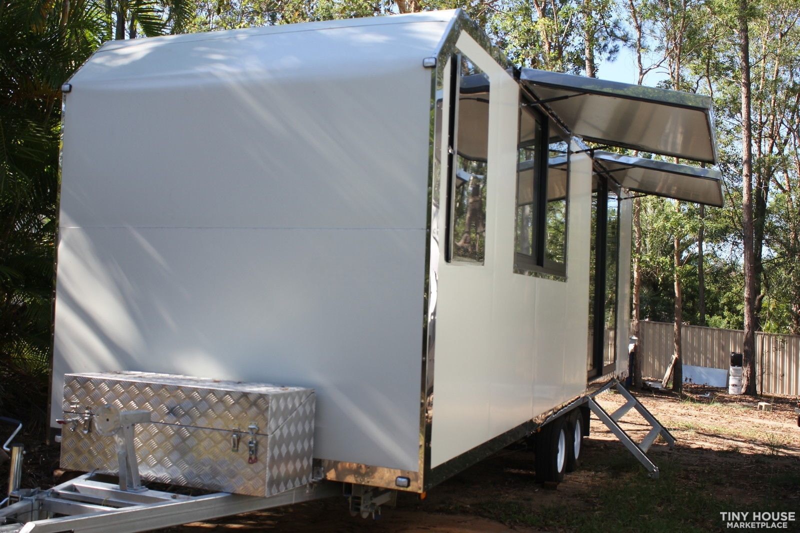 BRAND NEW Foldable Tiny House on wheels MOTH delivered