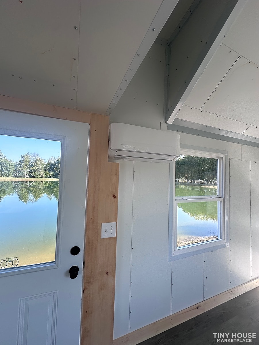 Brand New Tiny w/ Vaulted Ceiling & Bay Window & Built by Incredible Tiny Homes! - Image 4 Thumbnail