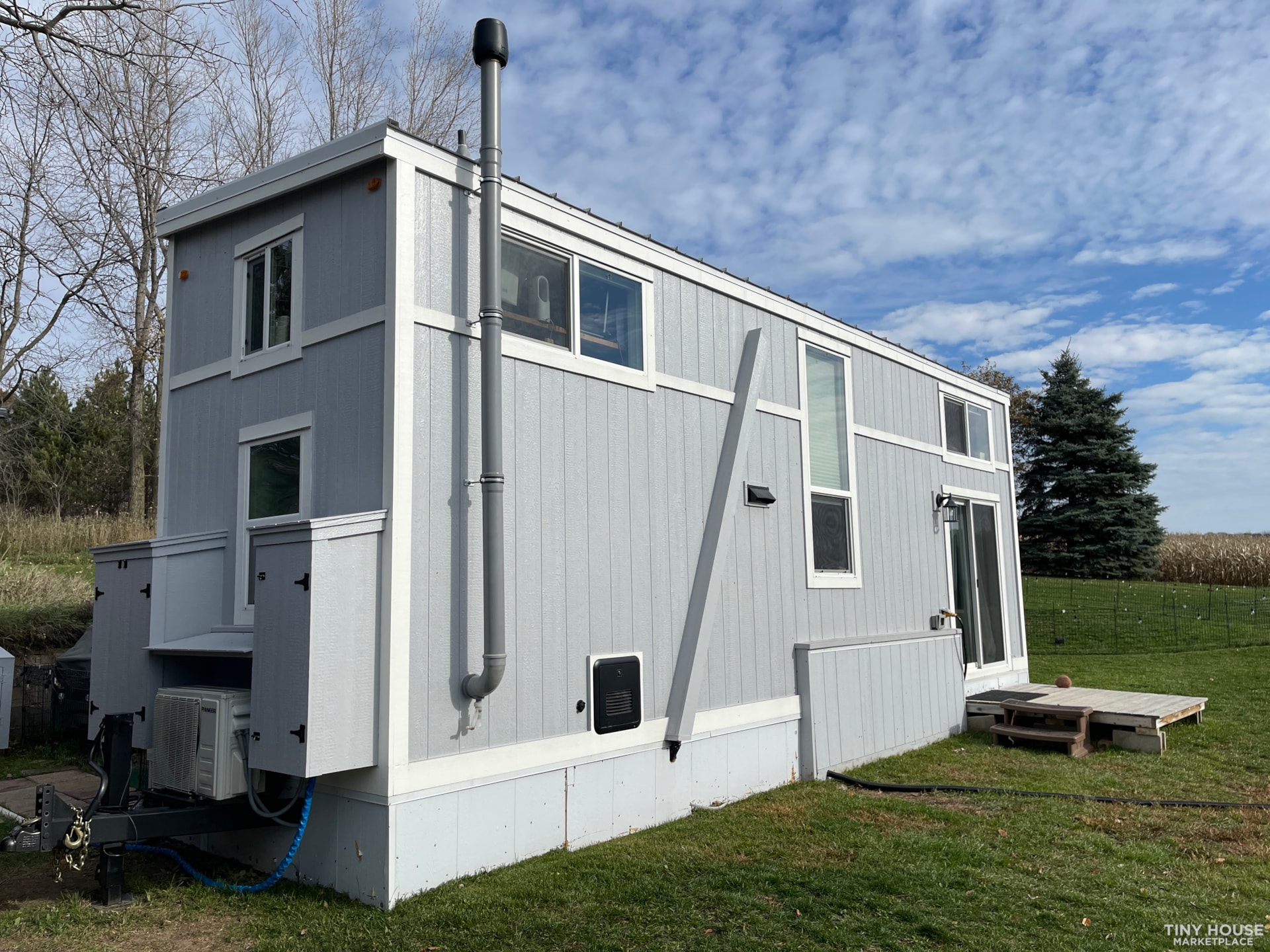 (Pending Sale) Bright & Airy 30’ Tiny Home built in 2020, RVIA Certified - Image 4 Thumbnail