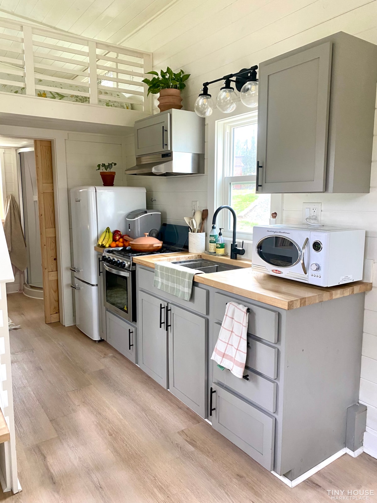 Bright and Airy 28x8 Tiny Home-Acony Bell Tiny Home Community - Image 4 Thumbnail