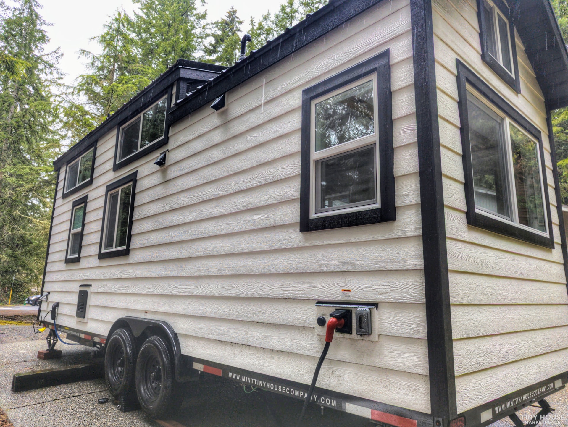 Bright Modern 26' Tiny House With Full Kitchen And Bathroom Ready To Live In - Image 1 Thumbnail