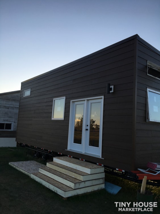 Built in 2019/2020. 300 sq ft. With Trailer.  - Image 1 Thumbnail