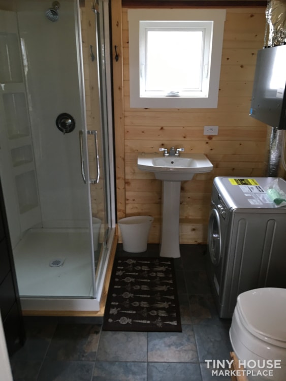 Built in 2019/2020. 300 sq ft. With Trailer.  - Image 3 Thumbnail