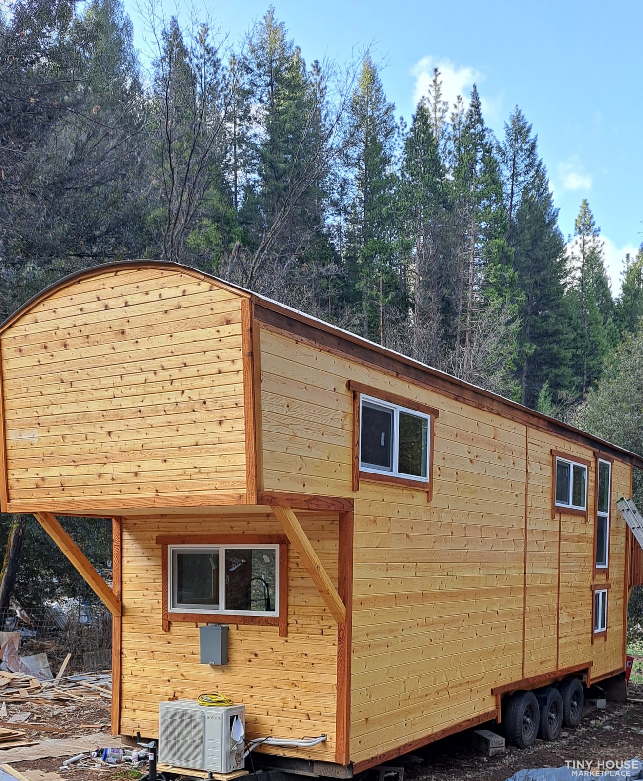 California  Caravan.    34 foot with deck - Image 2 Thumbnail