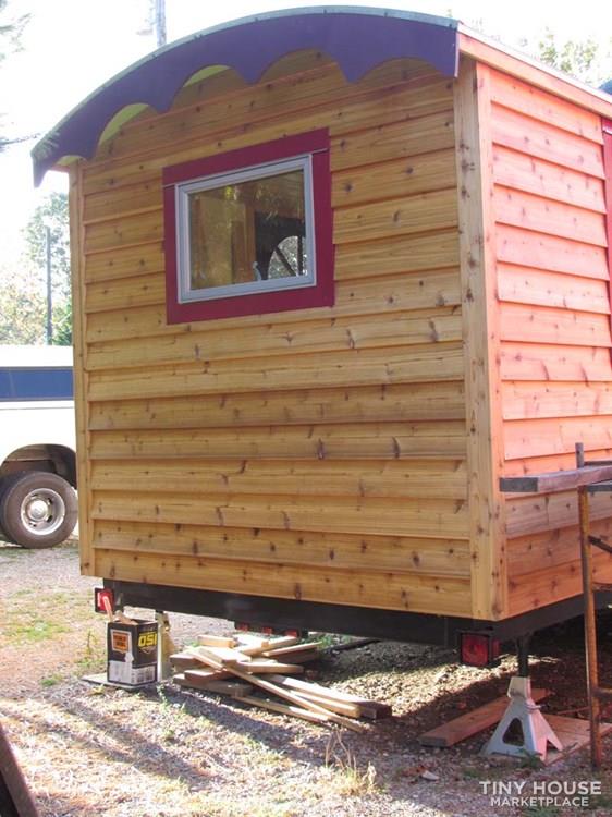 Caravan-style Tiny Home with ADA Features - Image 4 Thumbnail