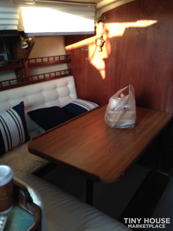 Catalina C30 Sailboat - Image 3 Thumbnail