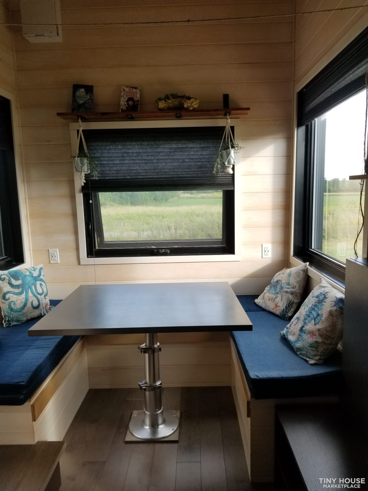 Cedar and poplar cabin on wheels - Image 2 Thumbnail