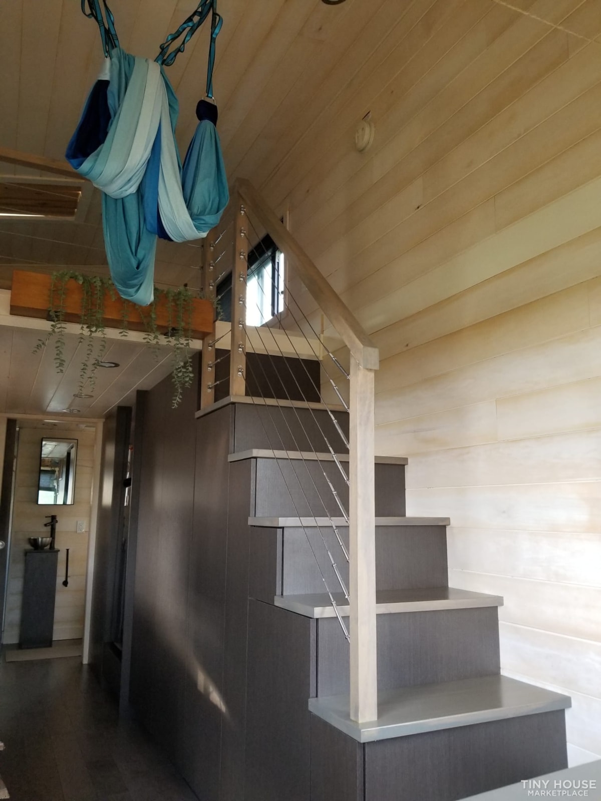 Cedar and poplar cabin on wheels - Image 3 Thumbnail