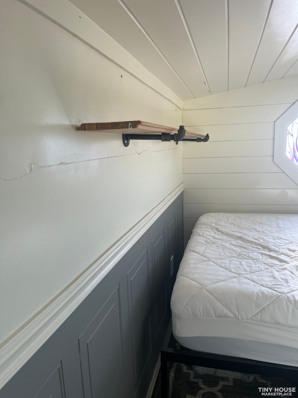 Cedar Tiny house with fireplace, 1 full bdr and loft for sale. - Image 2 Thumbnail