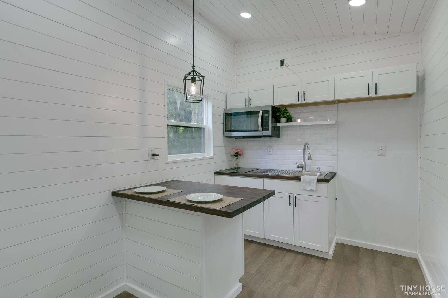 Certified, downstair sleeping, full size kitchen and bath - Image 3 Thumbnail