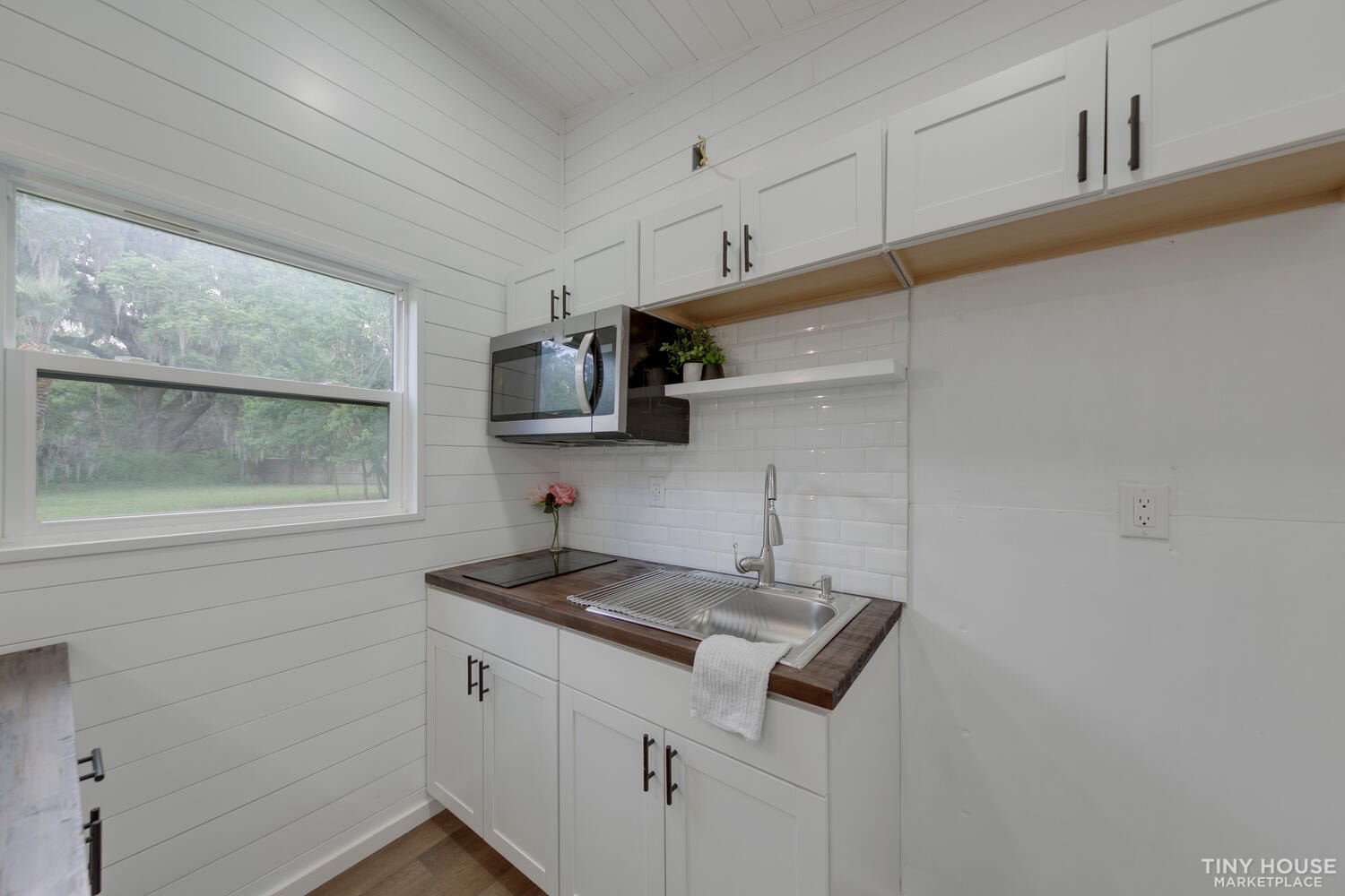 Certified, downstair sleeping, full size kitchen and bath - Image 4 Thumbnail