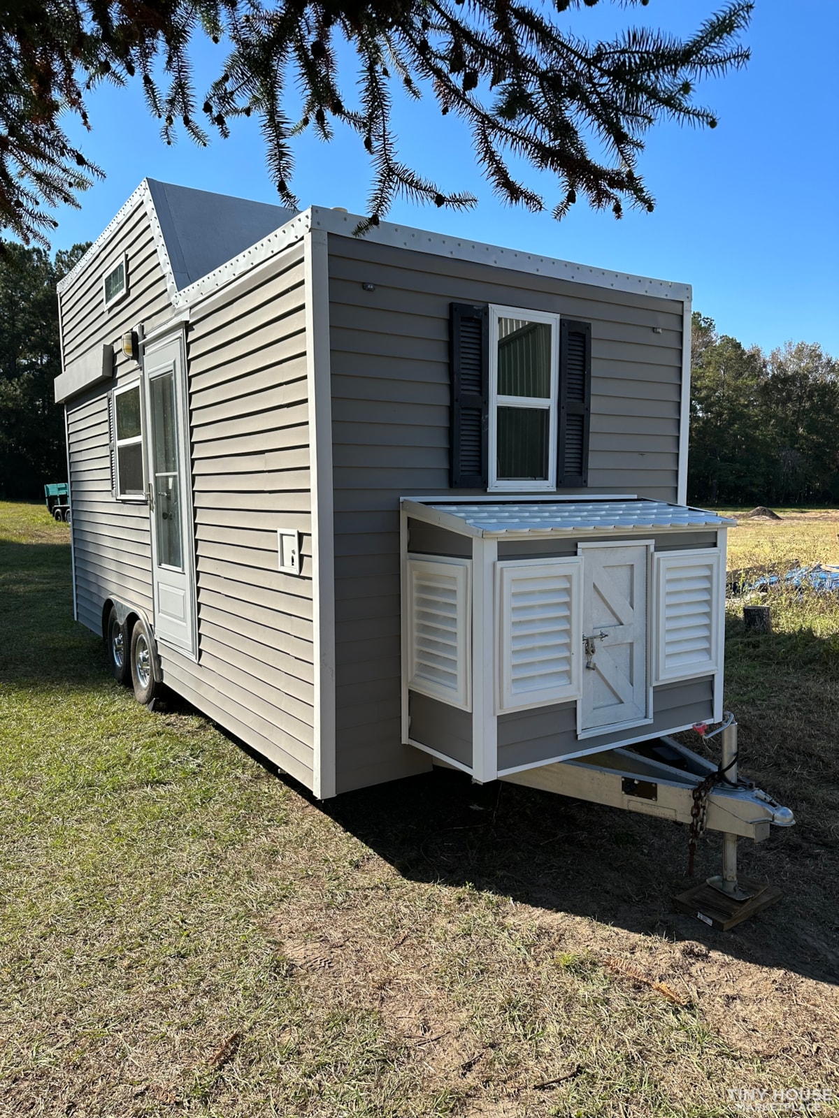 Charming 20' Tiny House on Wheels with Loft  - Image 2 Thumbnail
