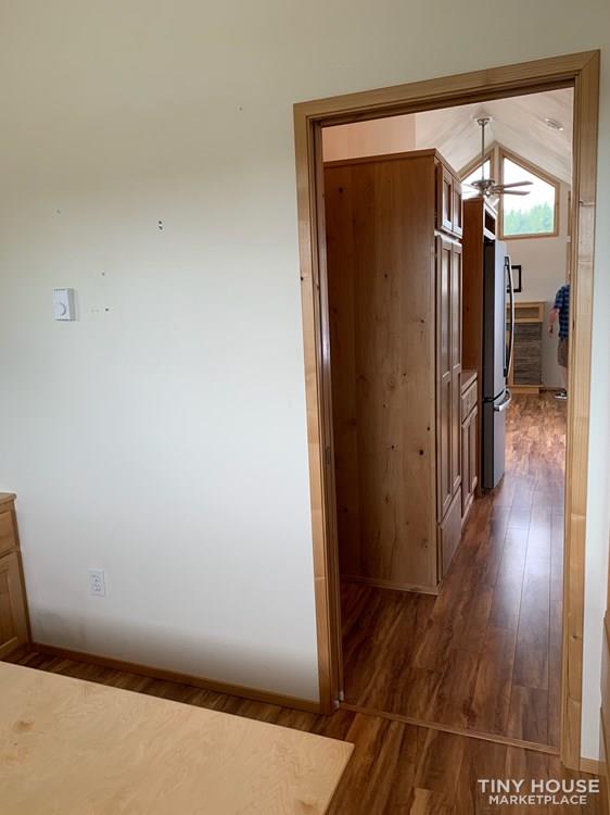 Charming 2016 Cedar Ridge Park Model located in Elma, WA Can be moved!  - Image 4 Thumbnail