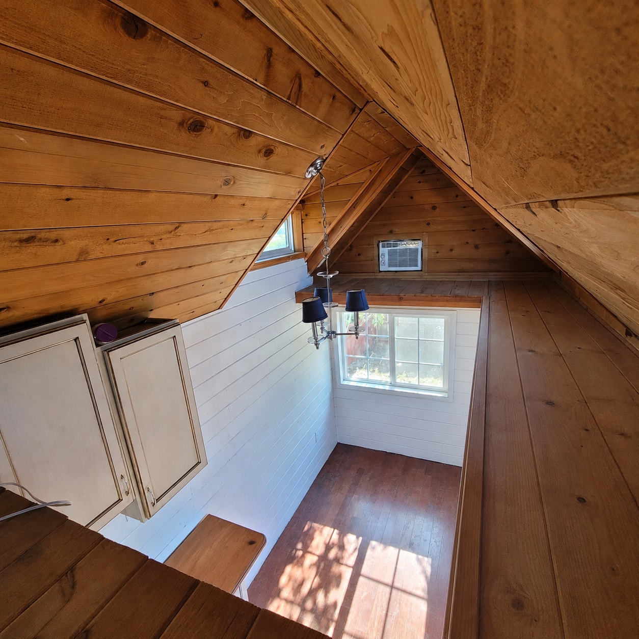 Charming 8x18 Tiny House on Wheels – Titled Trailer – Merced, CA - Image 4 Thumbnail