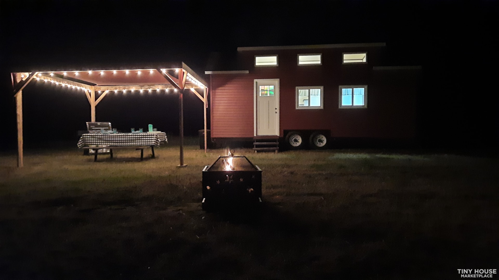 Charming Fully Equipped 24ft Tiny House, Off-Grid Ready - $26,000 USD