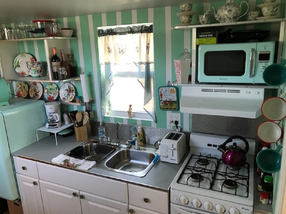 Charming Move-In Ready Tiny House - Image 2 Thumbnail