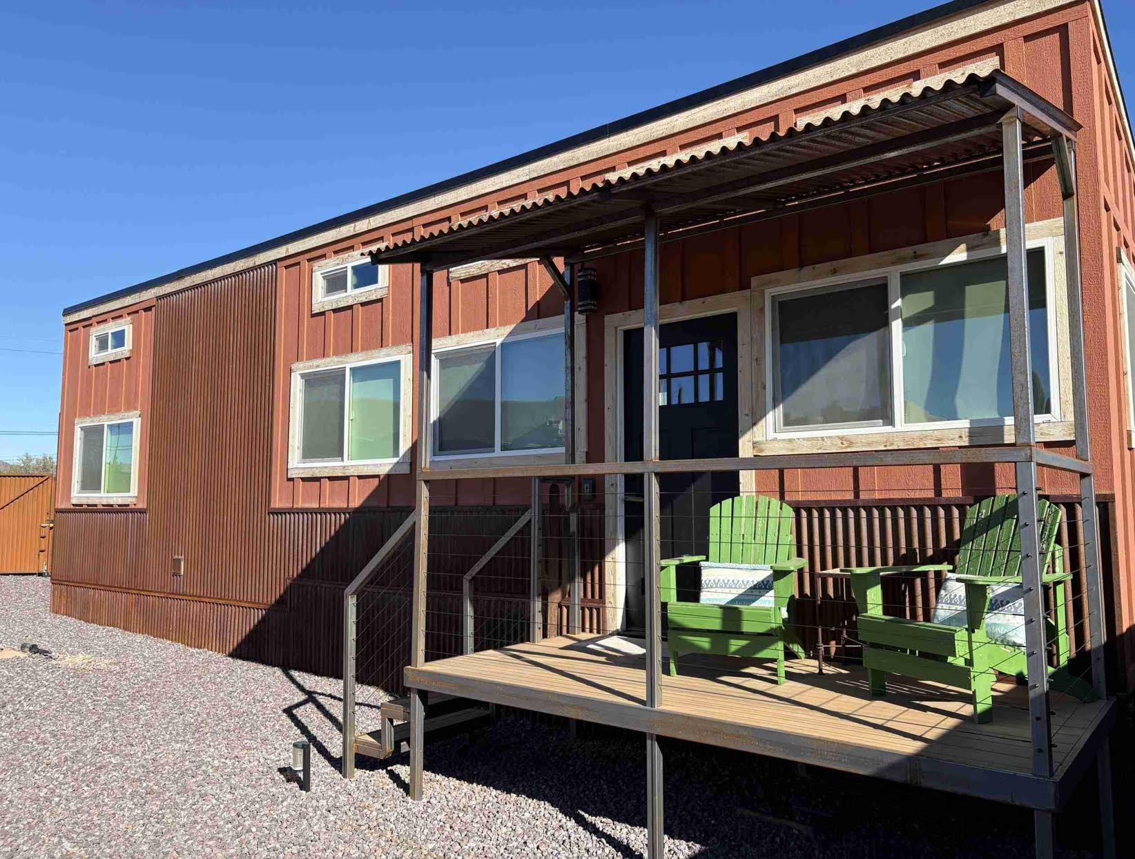 BIG Tiny - Furnished, Sleeps 6, Covered Deck Included, Mobile READY! - Image 1 Thumbnail
