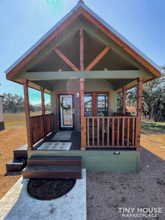 Charming Tiny Home For Sale in Austin, TX - Image 2 Thumbnail