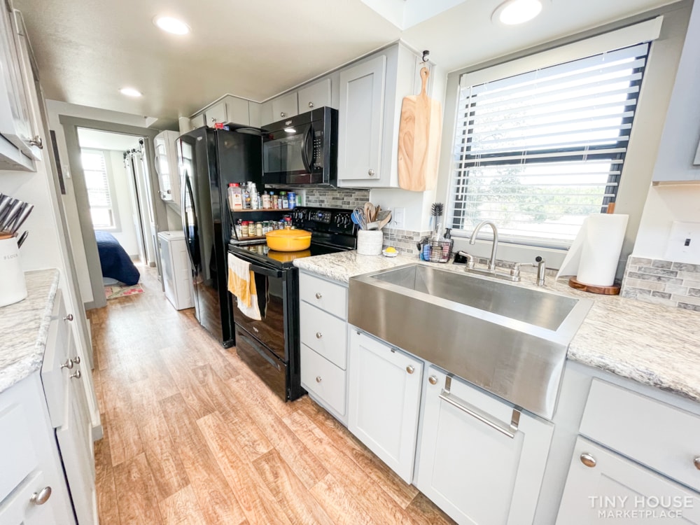 Charming Tiny Home For Sale in Austin, TX - Image 3 Thumbnail