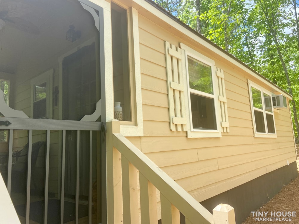Adorable Tiny home cabin on 3/4 acre tucked in the woods in a gorgeous community - Image 1 Thumbnail