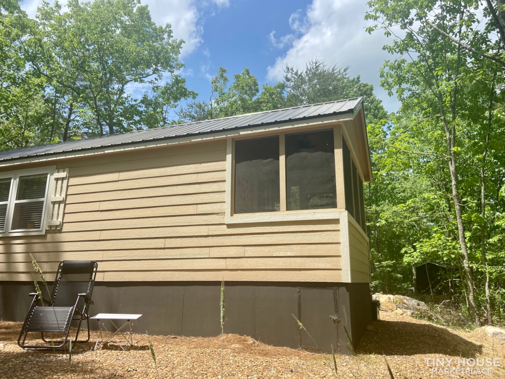 Adorable Tiny home cabin on 3/4 acre tucked in the woods in a gorgeous community - Image 4 Thumbnail