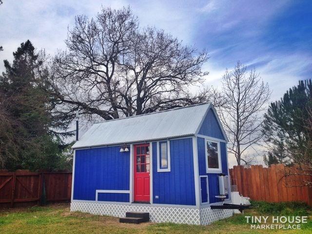 Charming Tiny House on Wheels - Image 1 Thumbnail