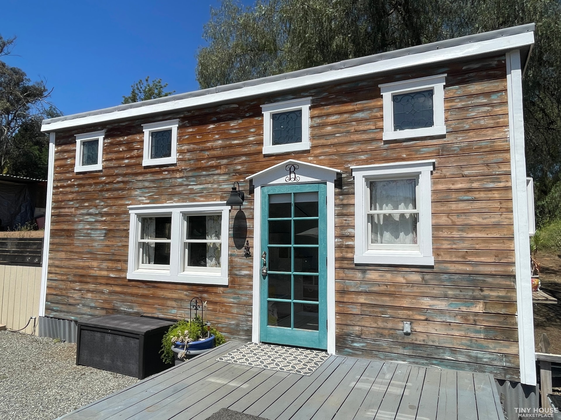 Charming & Vintage Tiny Home - 8ft Wide x 24ft Long