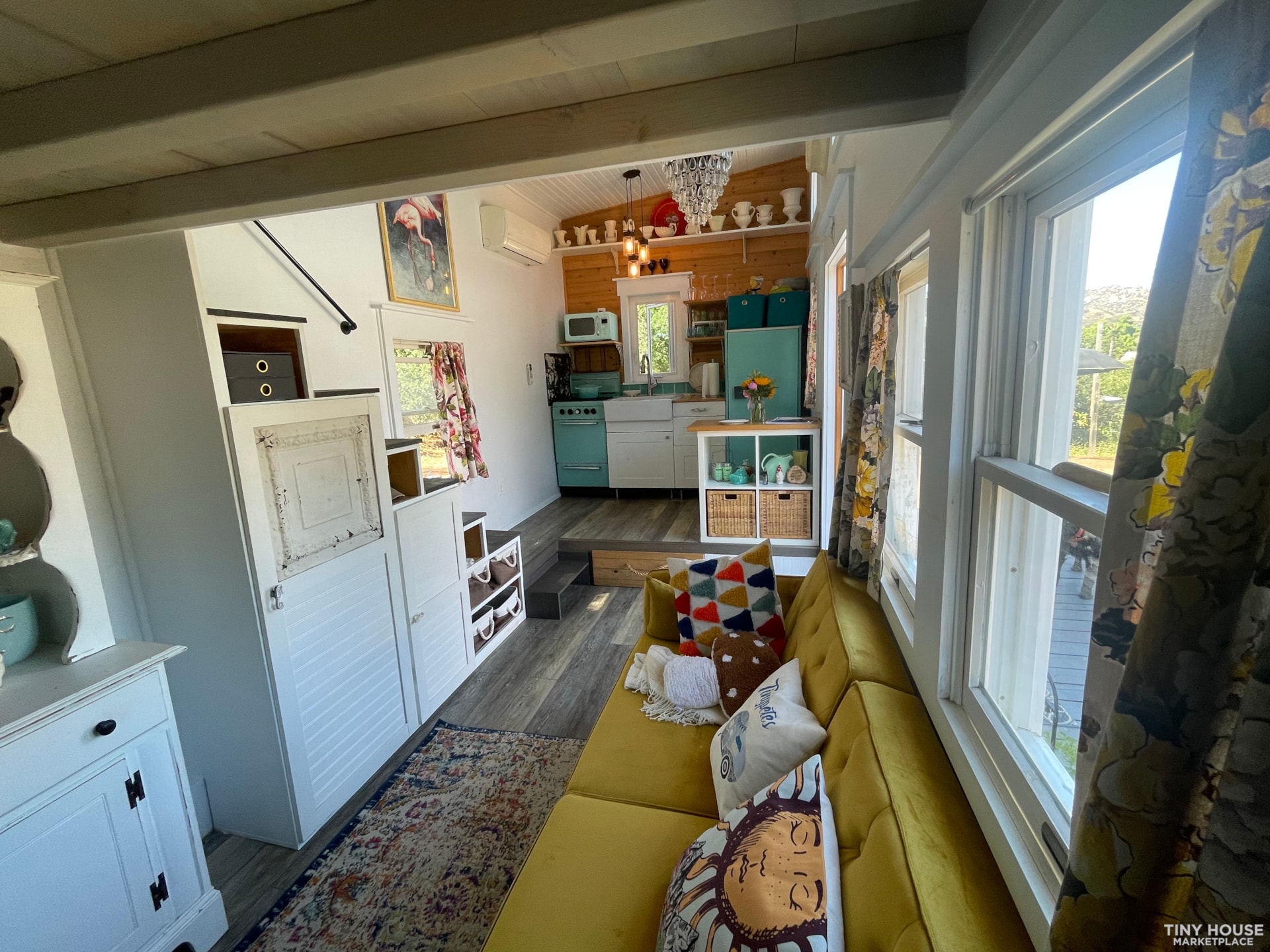 Charming & Vintage Tiny Home - 8ft Wide x 24ft Long - Image 4 Thumbnail