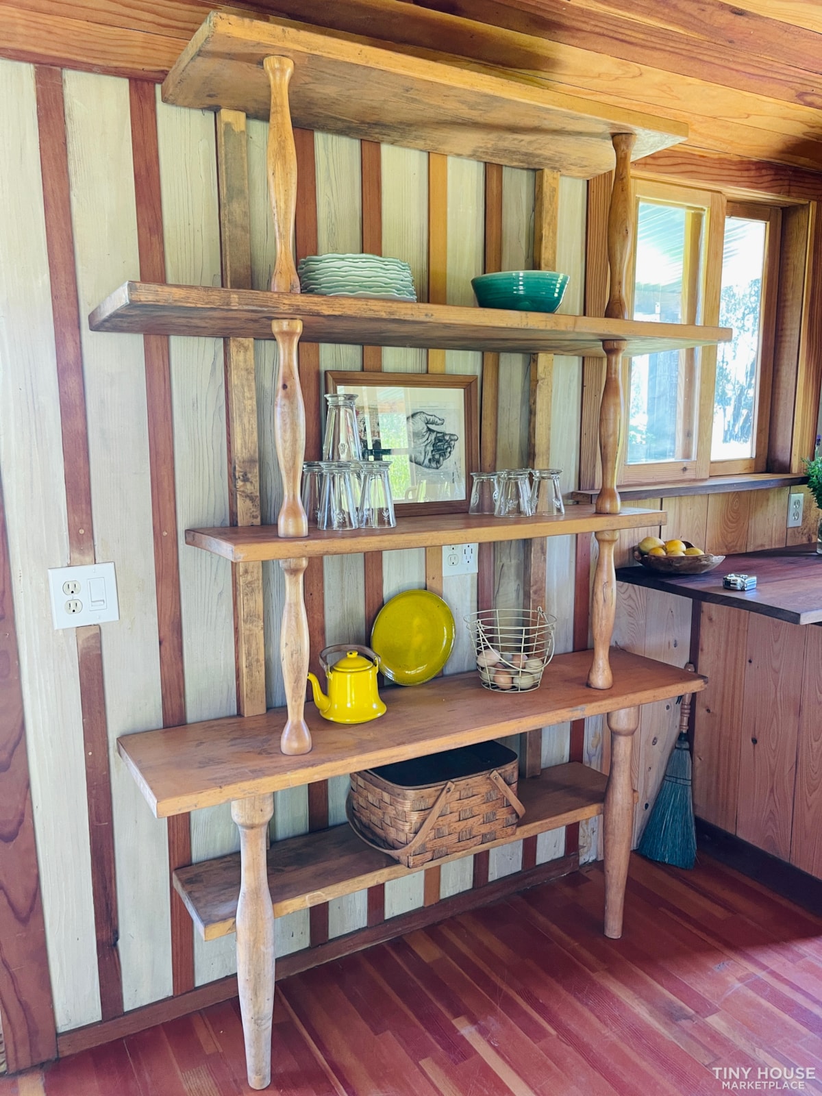 Charming & Well-Made Tiny Home on Wheels - Image 4 Thumbnail