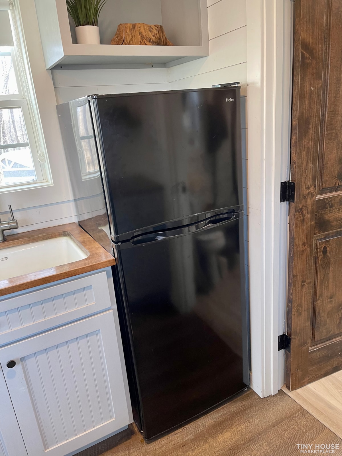 Chic Fully Furnished Tiny House - Image 4 Thumbnail