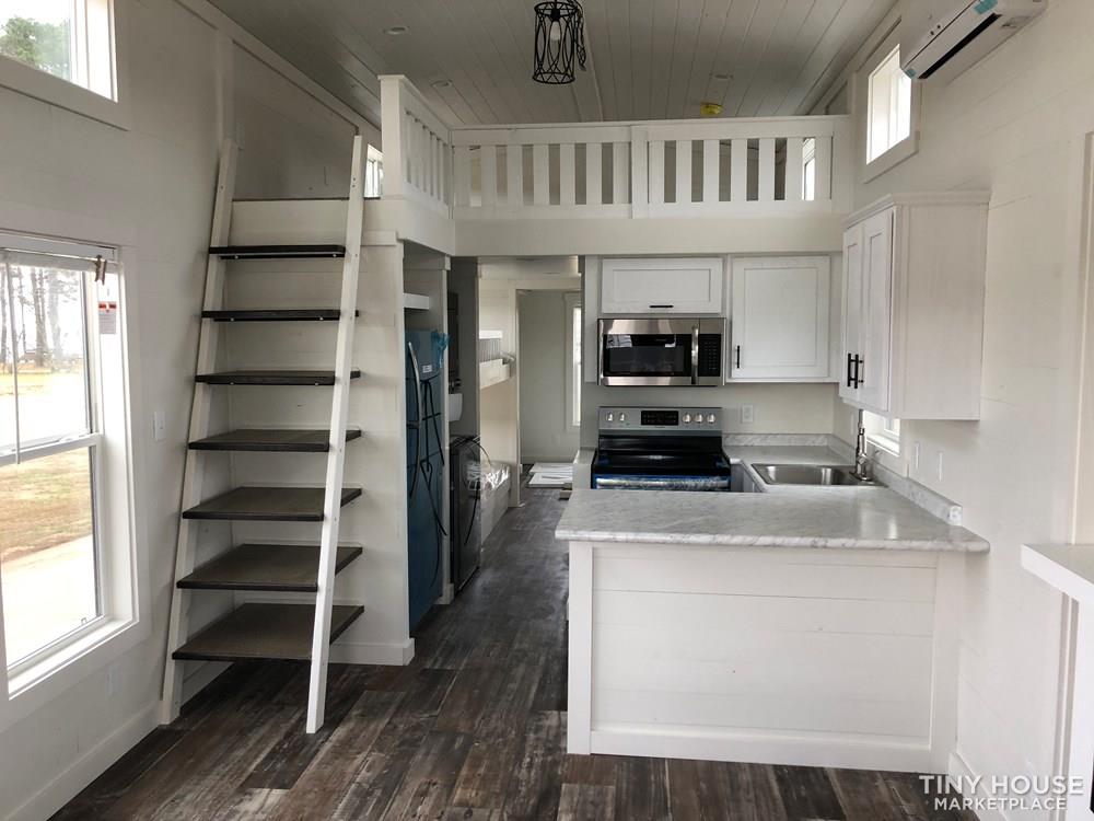 Clayton Tiny Home/ Alexander Model - Image 2 Thumbnail