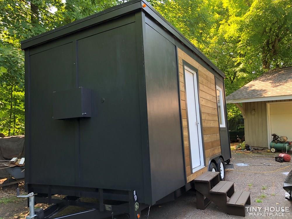 Clean, Simple, Rustic Tiny Studio/House - Image 3 Thumbnail