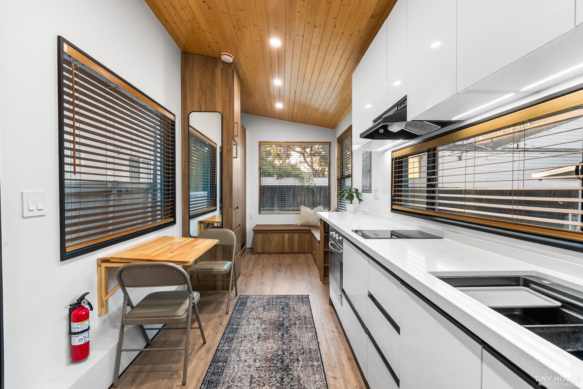 Clever Tiny home on wheels  - Image 2 Thumbnail