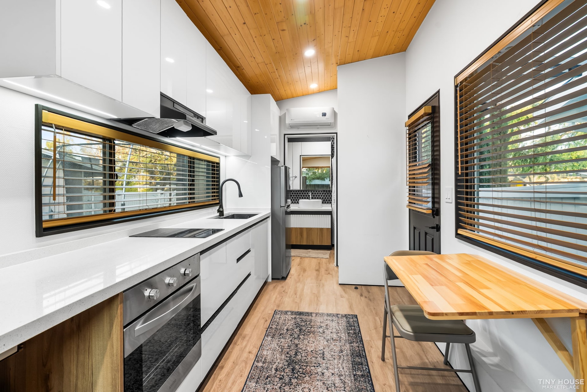 Clever Tiny home on wheels  - Image 3 Thumbnail