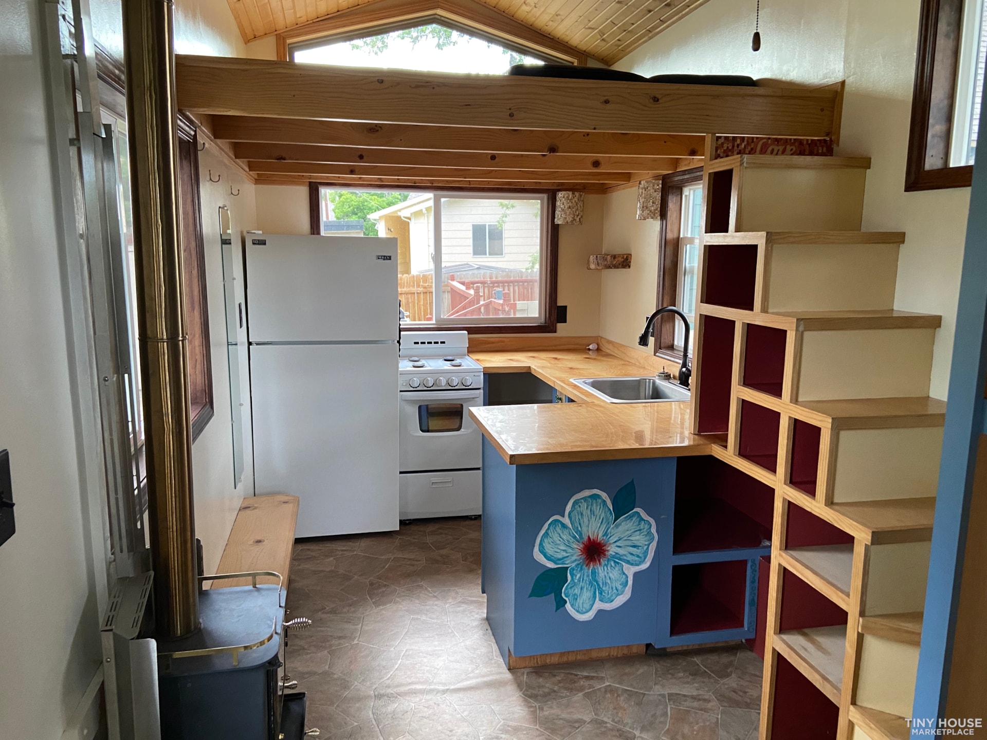 Cody Cedar Tiny house on wheels  - Image 4 Thumbnail
