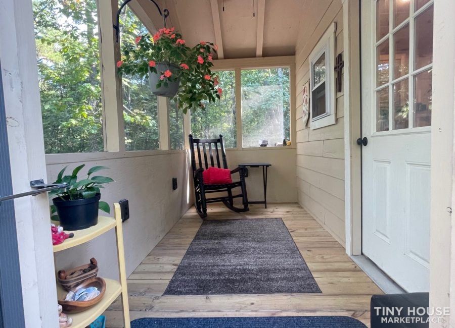 Charming Tiny home “cabin” in tiny community  - Image 4 Thumbnail
