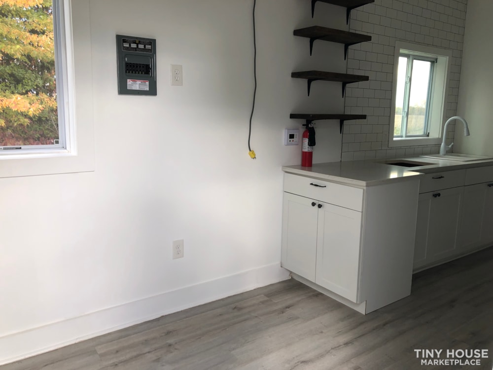 Pending: Container Home - Image 2 Thumbnail