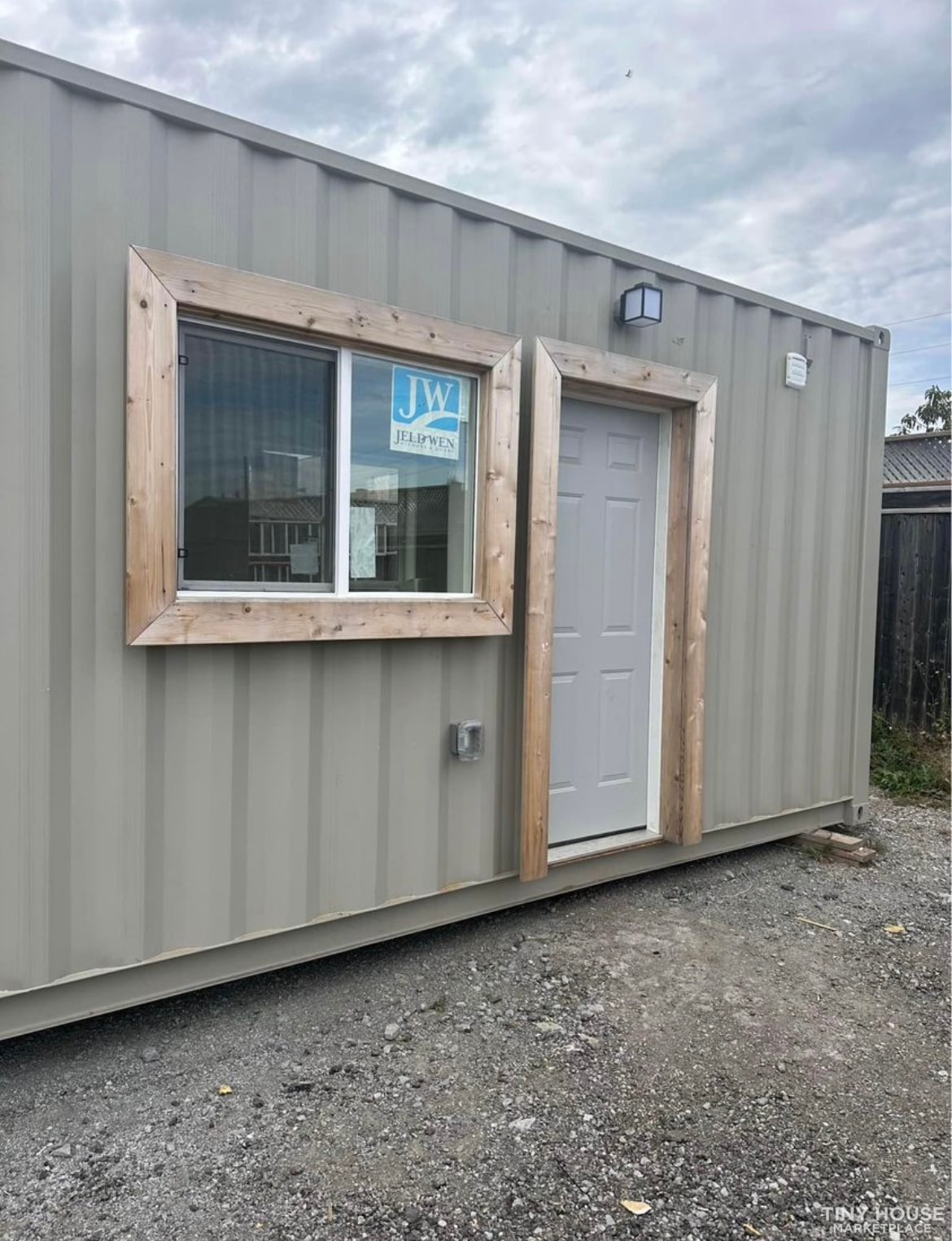 Container Home, 20ft, Complete, Ready to move in - Image 2 Thumbnail