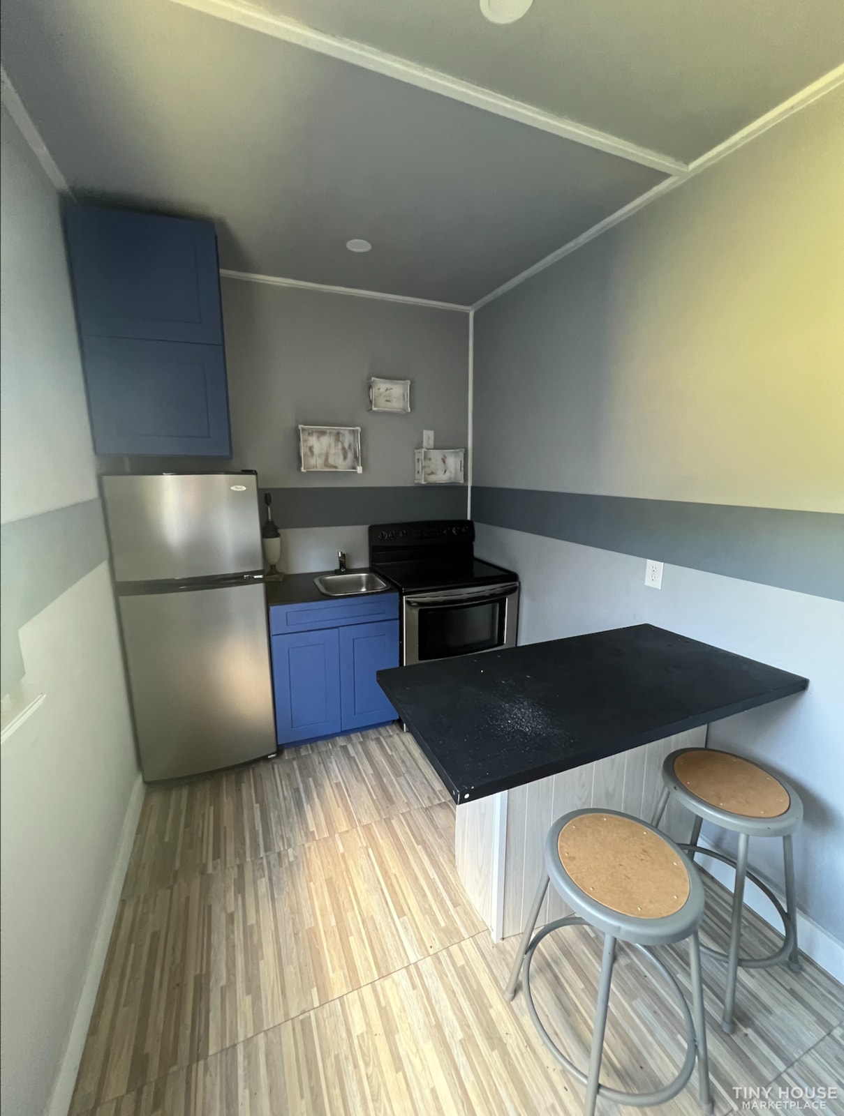 Container home - Image 1 Thumbnail