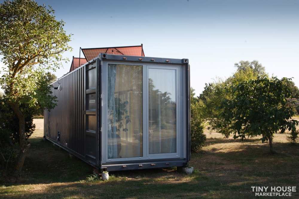 Container-type, fully equipped living house for sale NOW! - Image 2 Thumbnail