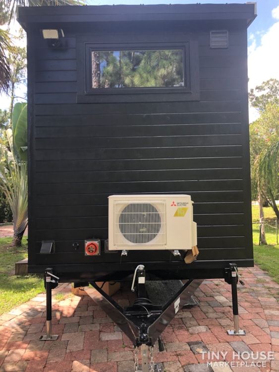Contemporary Tiny Home - Image 3 Thumbnail