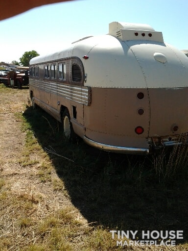 Converted 1947 Flxible Clipper Bus - Image 2 Thumbnail