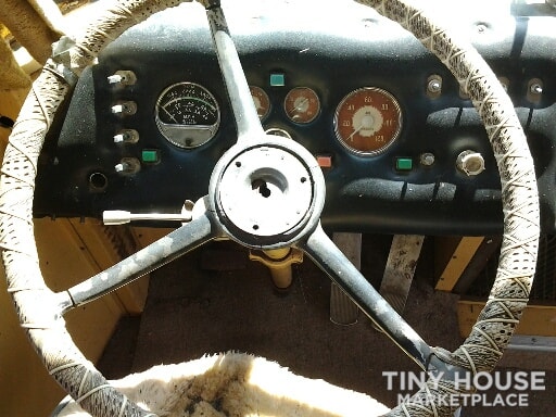 Converted 1947 Flxible Clipper Bus - Image 4 Thumbnail