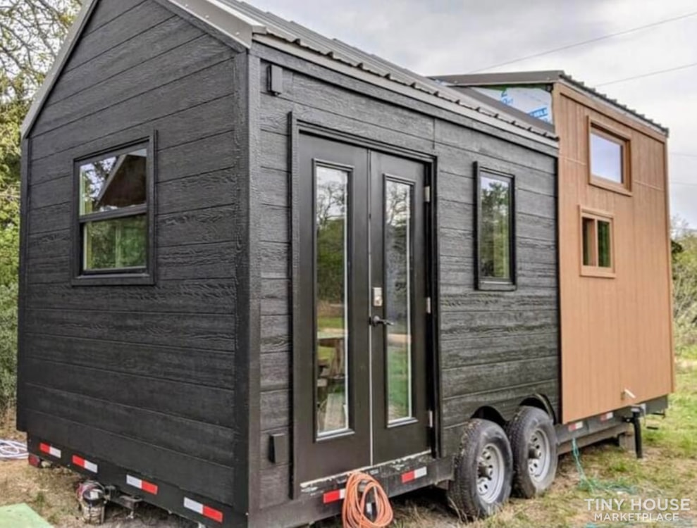 Cool Tech Tiny House on Wheels
