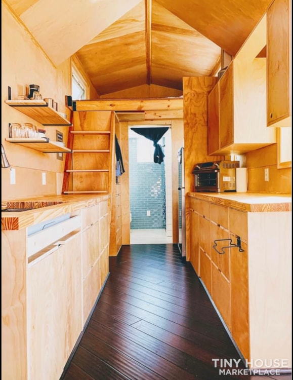 Cool Tech Tiny House on Wheels - Image 2 Thumbnail